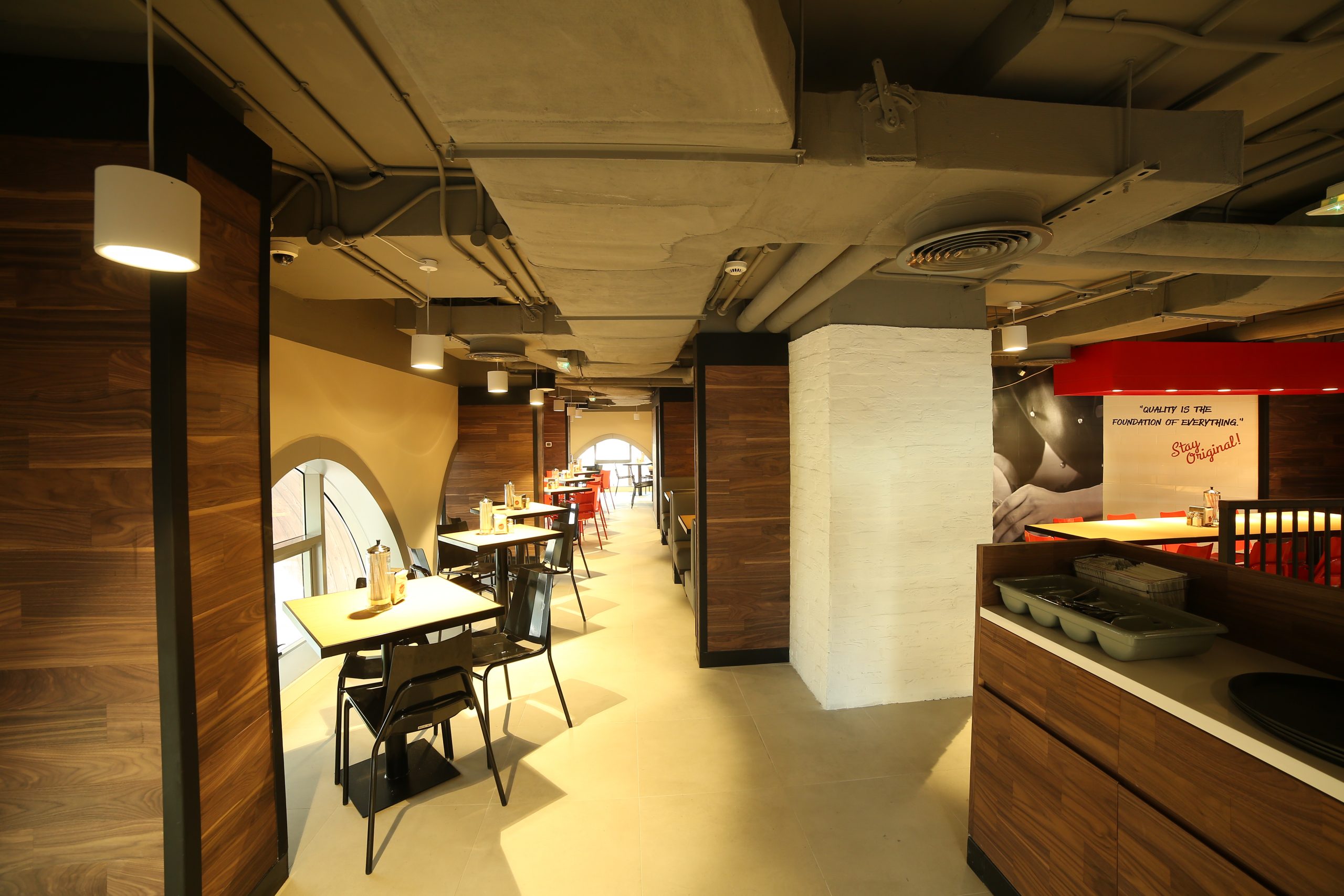 Johny Rockets Restaurant | Capstone | Restaurant Interior Fit Out Company In Dubai