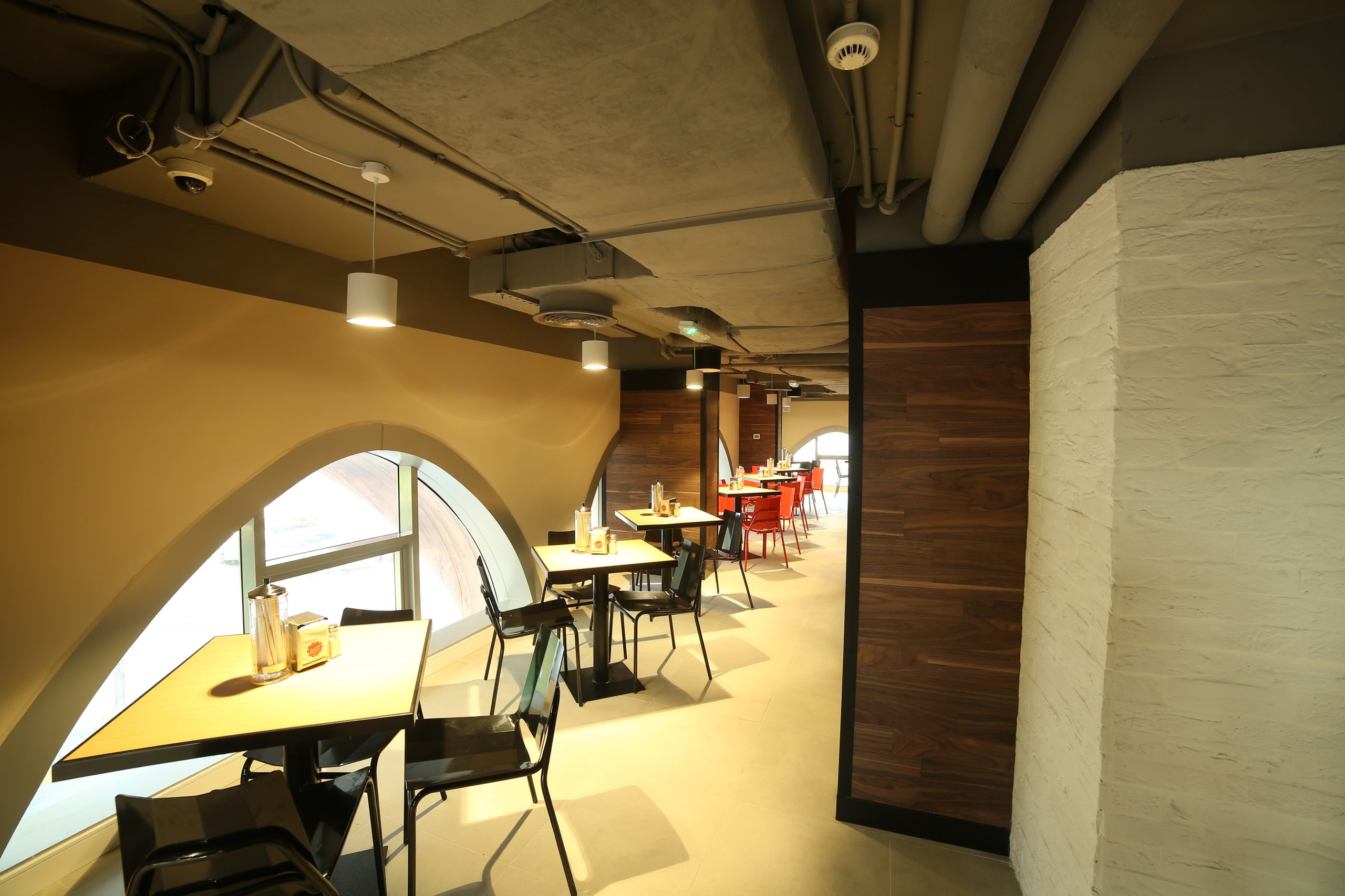 Johny Rockets Restaurant | Capstone | Restaurant Interior Fit Out Company In Dubai