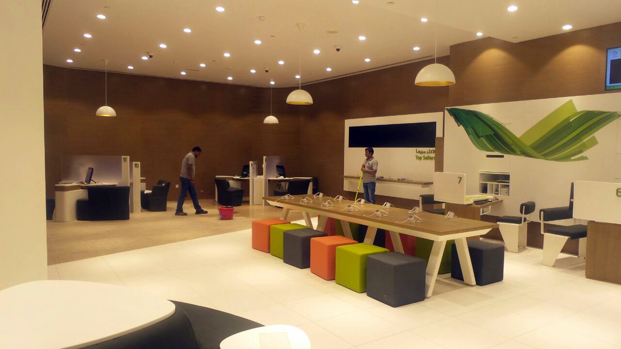 Etisalat Retail Store | retail interior fit out company in Dubai | Capstone